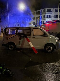 TBZH_ausschreitungen-auto